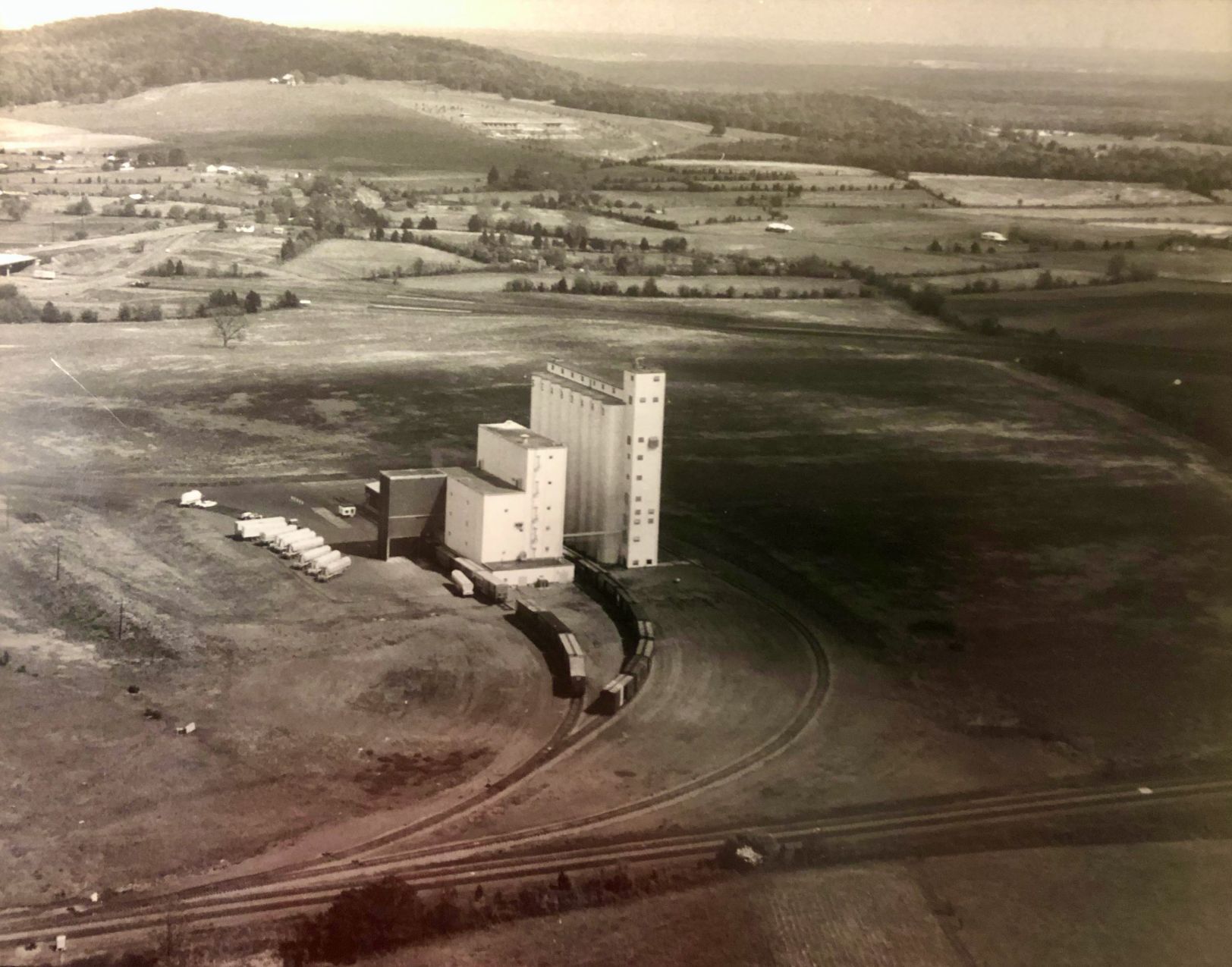 Ardent Mills 1970 trimmed